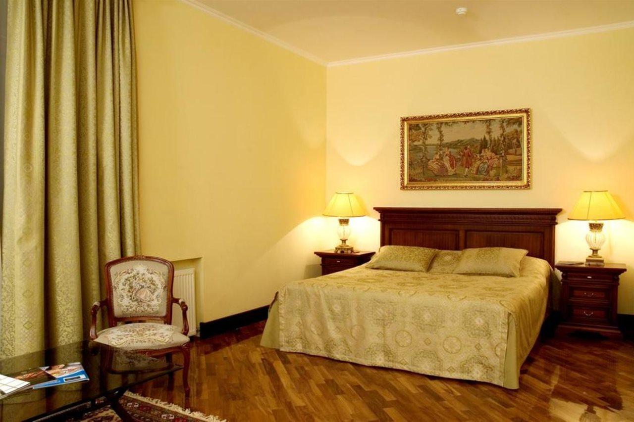 Optima Collection Dnipro Hotel ภายนอก รูปภาพ